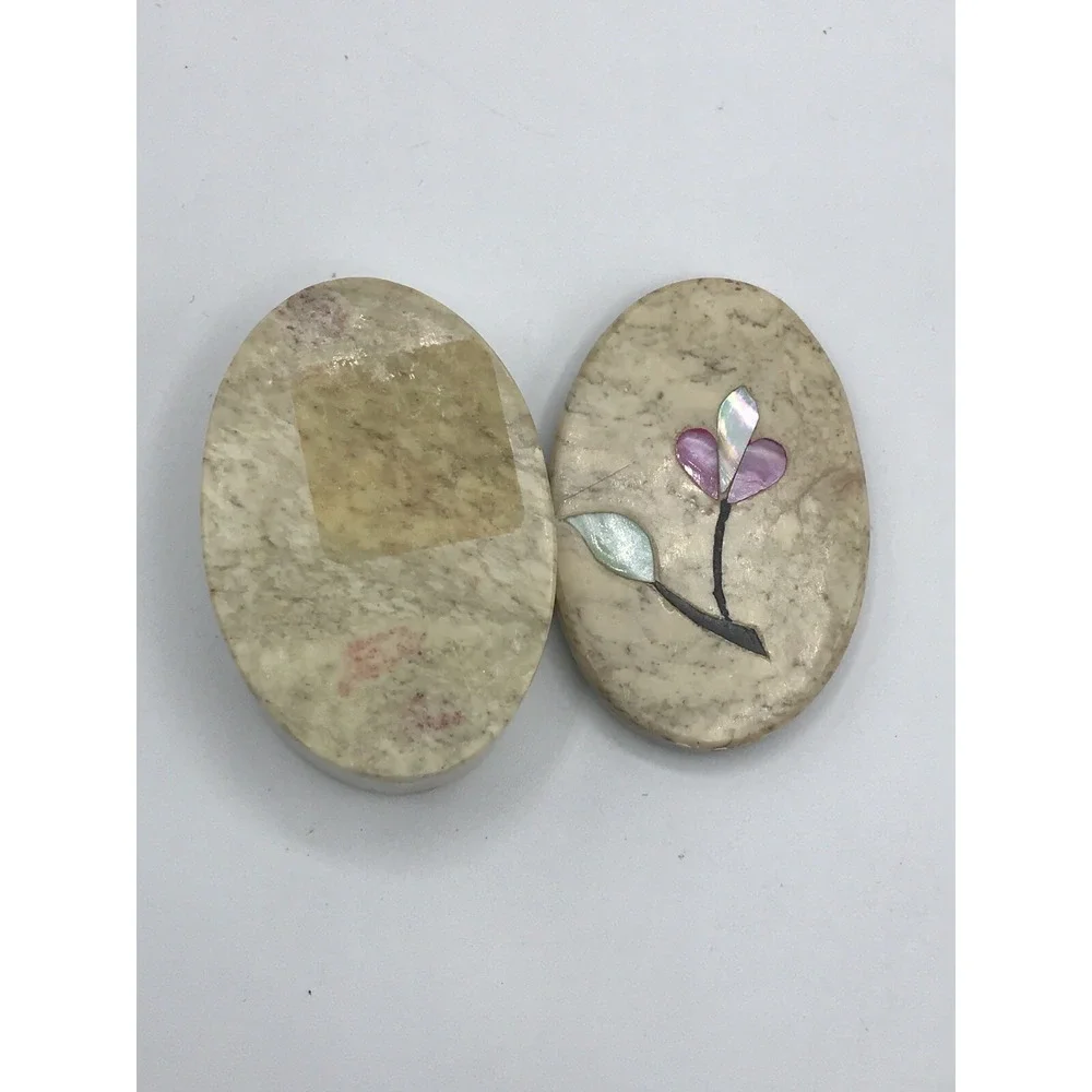 OVAL SOAP STONE JEWELRY / TRINKET BOX W/ LID -  FLORAL INLAY ON‎ LID
